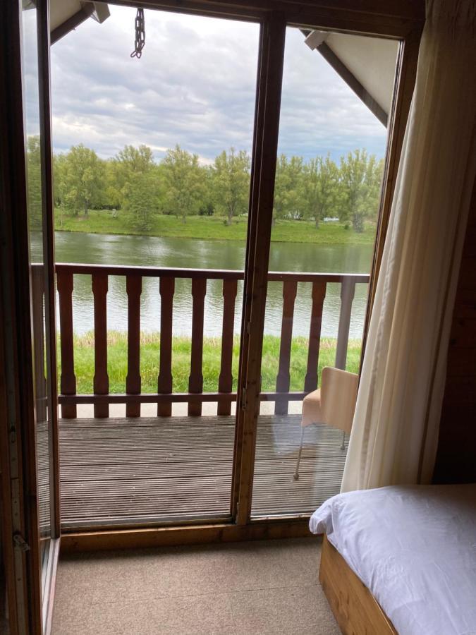 Chalet La Meuse Villa Maaseik Exterior foto